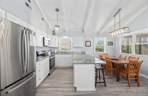 South Nags Head House | 486 - Recently Renovated and Only 1 Lot from the Ocean!