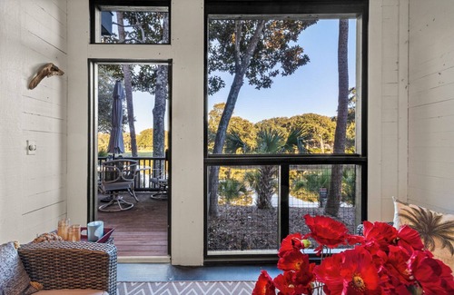 Kiawah Island Condo | 4941 Turtle Point: Updated 2BR Villa, Lagoon Views, Beach Gear/Bike Credit