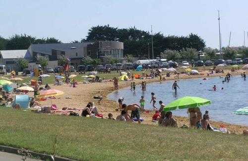 Etel Apartment | 49m2 Apartment with Private Parking, 200m from Beach