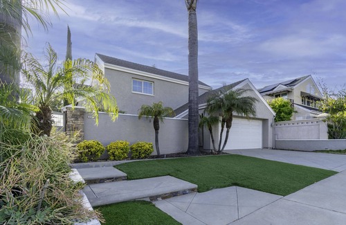 Laguna Niguel House | 4B/3B Single Family Home with Main Floor Bedroom/Bathroom