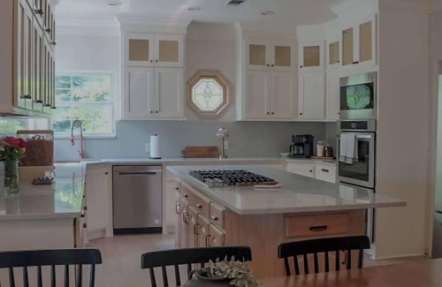 Amarillo House | 4Bd/2.5ba Movie Room Pool table bathtub, 3 Car Gar