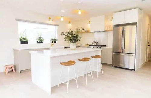 Little Italy House | 4BD - Free Parking - Walk to Nightlife in Little Italy!