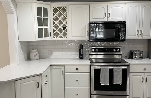 Laconia House | 4Bed w/Heated Pool, mins to Beach & Gunstock Mtn