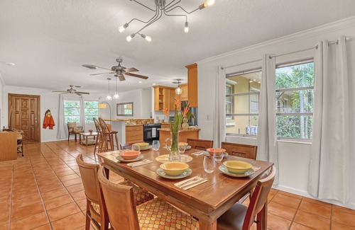 Palm City House | 4Br/2Ba Dog friendly Stuart, Beaches, Boating, fishing, Restaurants