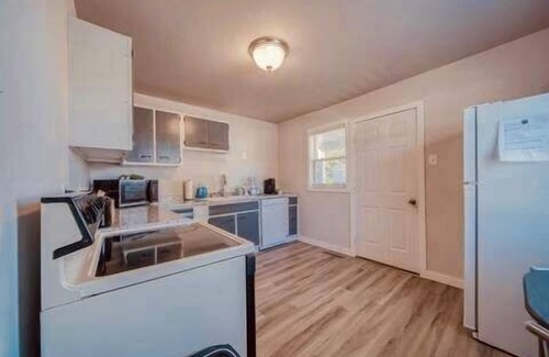 Rolla House | 4BR, 2BA | Sleeps 8 | 5 Min to S&T & Downtown