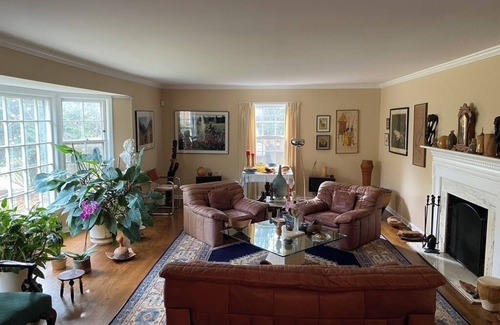 Forestview House | 4BR, 3BA Evanston IL home, great location, super kitchen, Jan-May 2025 monthly.