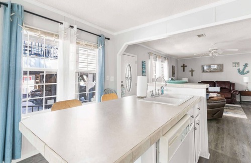 Briarcliffe Acres House | 4BR + Deck | Ramp Access + Soaking Tub, Golf Cart | Site MH202