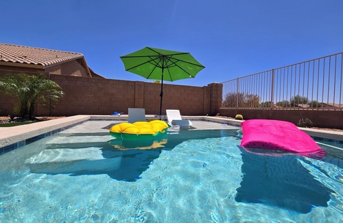 Maricopa House | 4BR Golf Course Retreat with NEW Heated Pool, Located on the Duke!