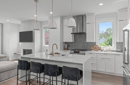 Downtown House | 4br House Ensuite with Amazing Day & Night Roof Top Views in Raleigh
