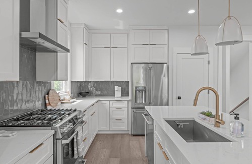 Downtown House | 4br House Ensuite with Amazing Day & Night Roof Top Views in Raleigh