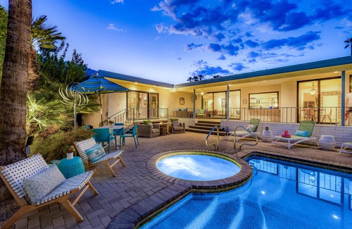 Deepwell Estates House | 4BR Luxury MidCentury | Sauna | Pool & Spa| Firepit