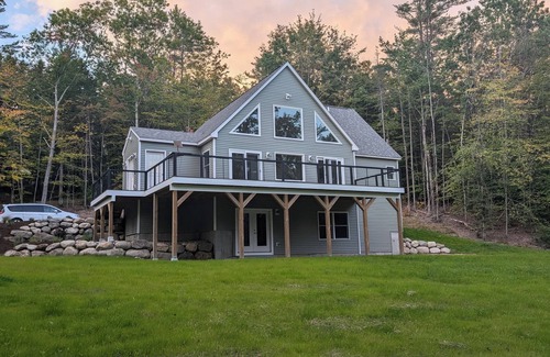Thornton House | 4BR Mountain Escape: Hiking trails at Doorstep, 10min to Waterville Valley Ski