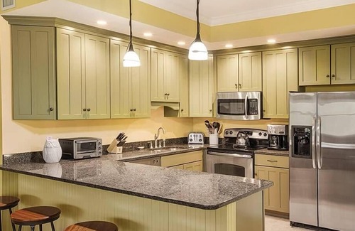 Jeffersonville Condo | 4BR Presidential Condo – Smugglers’ Notch Fun!