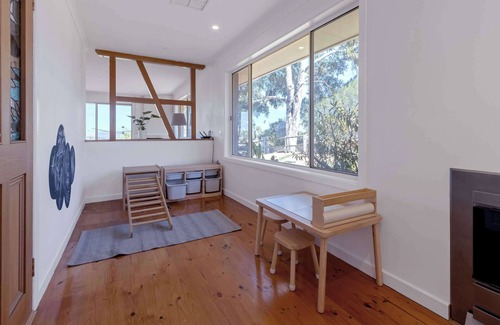 Clarendon House | 4BR Retreat Near McLaren Vale Wineries Adelaide