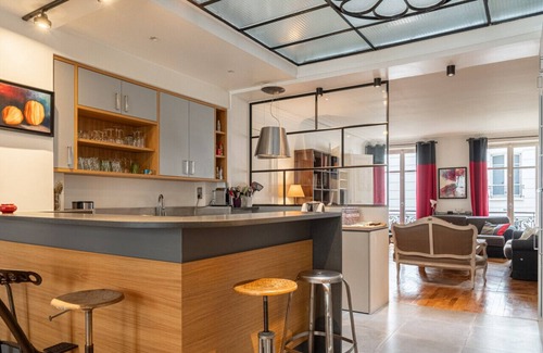 Quartier Saint-Georges Apartment | 4BR - Spacious, Bright & Central