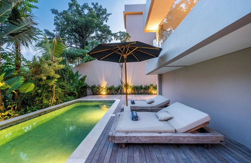 Babakan Villa | 4BR Villa in Canggu with River and Jungle View
