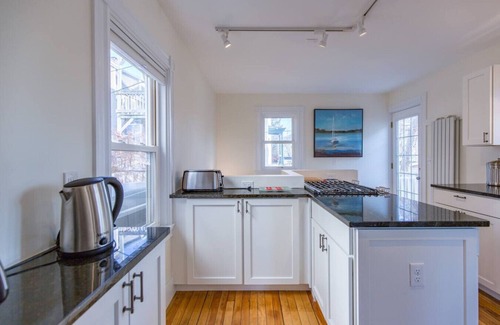 Munjoy Hill Cottage | 4br2ba House parking A Peaceful Oasis on Munjoy Hill