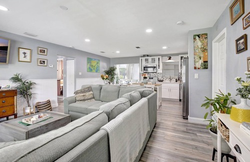 Miramar House | 4mi to Hard Rock Stadium, 9mi to Hollywood Beach and Full Patio