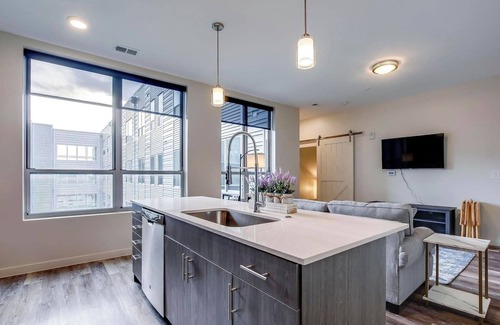 Downtown Louisville Apartment | 4th Street Suites - Opulent King Bed Suite