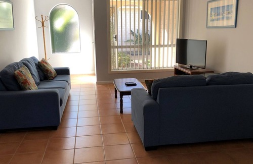 Evans Head Apartment | 5-4 Waratah Lane - Prime Position in The Heart of Evans Head