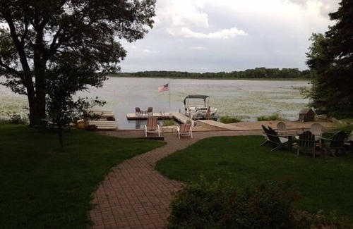 Brainerd House | 5 Acre property. Private TENNIS and PICKLEBALL COURT. Sandy Beach, Good Fishing.