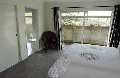 Kinleith Bed & Breakfast | 5 Acres Bed & Breakfast