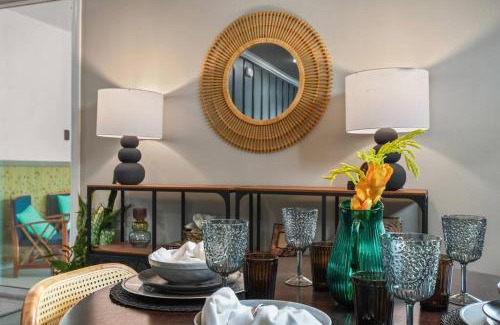 Orlando Villa | 5 Bdr 4,5 Bth Villa - Pool Table - Fenced Yard