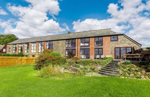 Whitstone House | 5 Bed in Widemouth Bay 89900