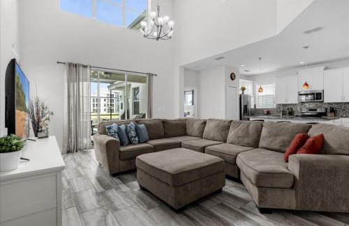 Kissimmee House | 5 Bedroom 5 Bathroom Storey Lake 4735Kc