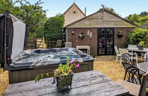 Tilney Fen End Cottage | 5 bedroom accommodation in Tilney St Lawrence, near Kings Lynn