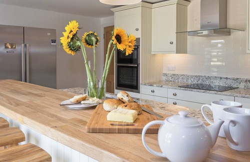 East Barkwith Cottage | 5 bedroom accommodation in East Barkwith, near Market Rasen