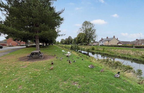 Pinchbeck Cottage | 5 bedroom accommodation in Spalding