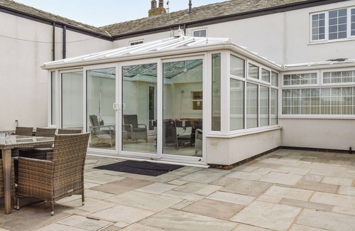 Wesham Cottage | 5 bedroom accommodation in Warton, near Lytham