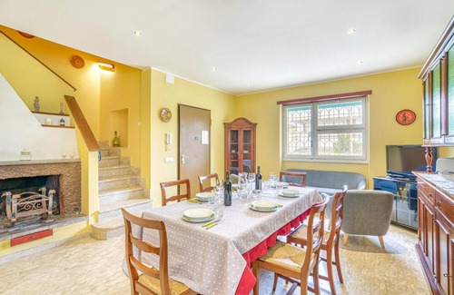 Campo Ascolano House | 5 bedroom amazing home in Torvaianica