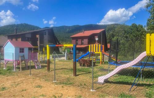 Jasenak House | 5 Bedroom Amazing Home In Jasenak