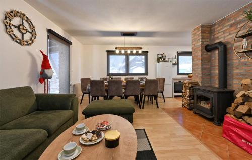 Jasenak House | 5 Bedroom Amazing Home In Jasenak