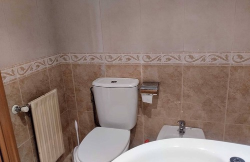 San Lazaro y Otero Condo | 5-bedroom apartment in Oviedo (with green views and good communications)