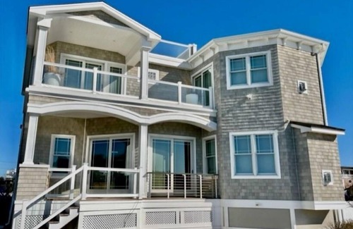 Harvey Cedars House | 5-bedroom bay front house w pool, w generous social area, short walk to beach