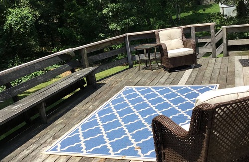 East Sandwich House | 5 bedroom dog-friendly home with wifi, deck, firepit