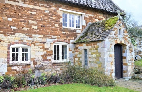 Croxton Kerrial Cottage | 5 bedroom Manor with idyllic countryside views