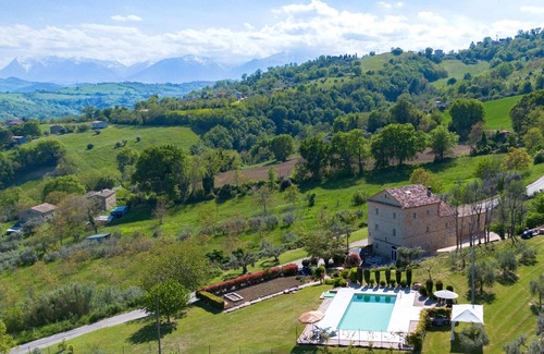 Molino Penna Villa | 5 bedroom villa, sleeps 10 with private pool perfect for a family holiday