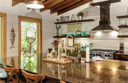 Gainesville House | 5 Bedroom with Private Boat Dock