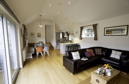Chapel Stile Cottage | 5 bedrooms, 5 bathrooms, 2 living rooms and mountain views from every room!