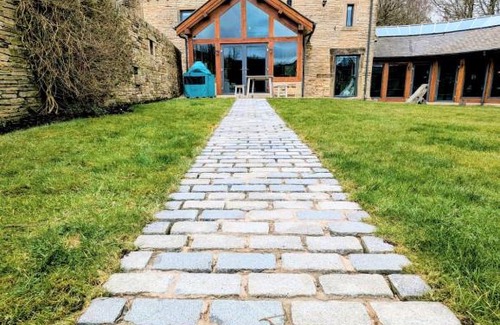 Honley House | 5 Bedrooms 5 En-suites HotTub Pool Table