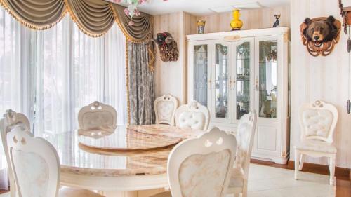 Choeng Thale Villa | 5 bedrooms Villa in Laguna village