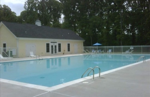 The Glade House | 5 Br Home With Rec Room, Community Pool, Tennis, Close To Beach