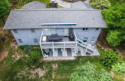 Shell Knob House | 5 BR lakefront home with swim dock bunk room High Speed WiFi