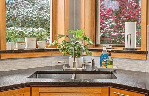 Coon Rapids House | 5 BR Lakeside Retreat w/ Huge Rec Space!