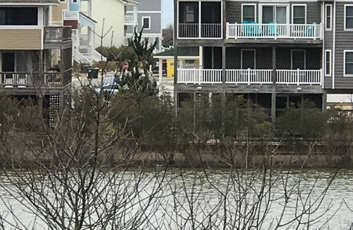 Ocean Sands House | 5 BR OBX Beach House in Corolla, NC - 8 Minute Walk to the Beach & Pet Friendly