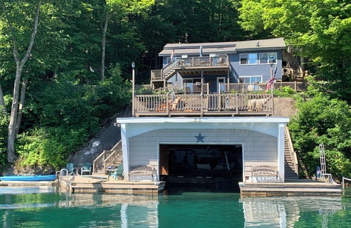 Moravia Cottage | 5 BR with Boathouse on Skaneateles Lake